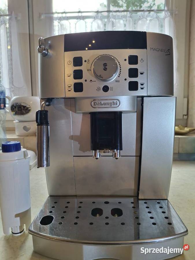Ekspres do kawy DeLonghi Magnifica 3 Toruń