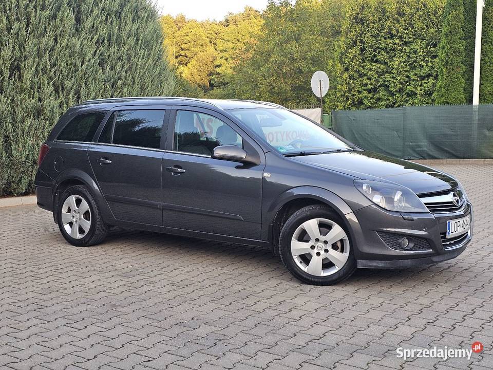 Opel Astra 18Benzyna LPG 2009r wersja COSMO Opel Poniatowa