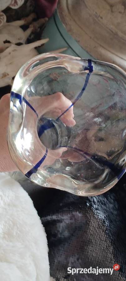 z wtopionymi kobaltowymi smugami nitkami wazon Wazony Poznań