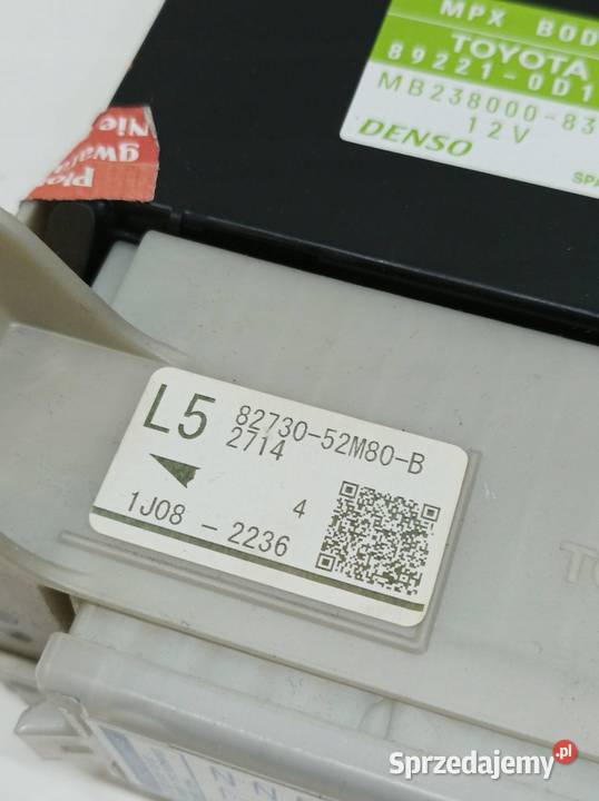 SKRZYNKA BSI 892210D110 8273052M80B Toyota Yaris Skrzynki bezpieczników