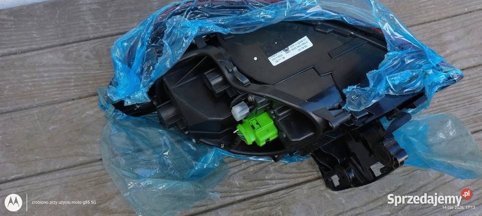 8W5 945 069 A tylna lewa lampa A4 b9 sedan Lubin