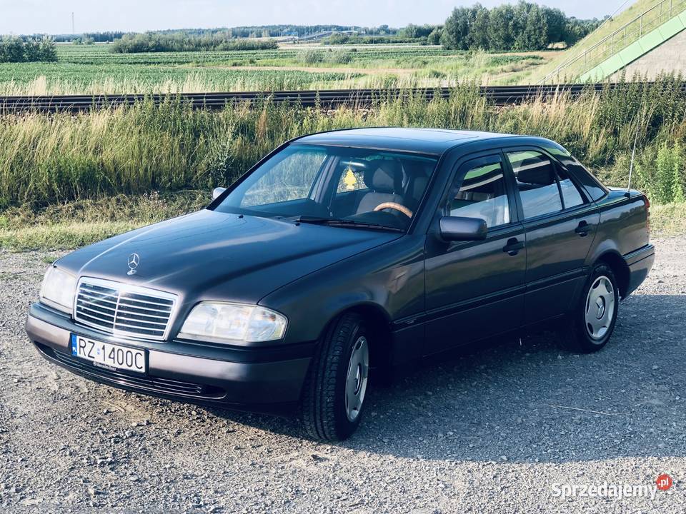 MercedesBenz C220 D W202 22 DIESEL Sedan Klasa C Przeworsk