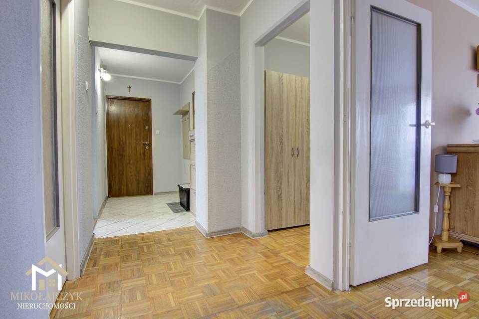 3 pokoje Sikorskiego 27 60 m2 duży balkon IV Bartoszyce