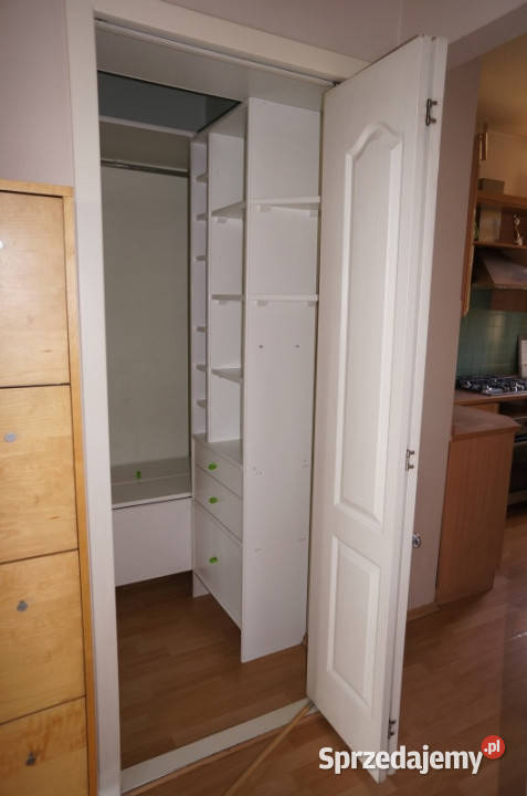 Sprzedam 492 m2 dwa pokoje osobna kuchnia Warszawa