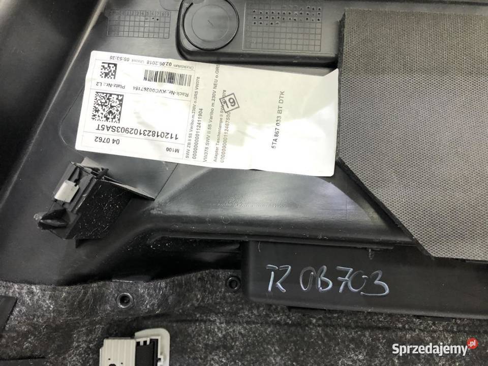 BOCZEK BAGAŻNIKA LEWY 5TA867033 VW TOURAN III sprzedam