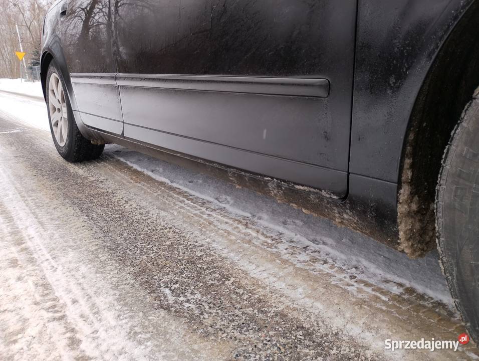 AUDIO A4 B7 KOMBI 140 Krajów