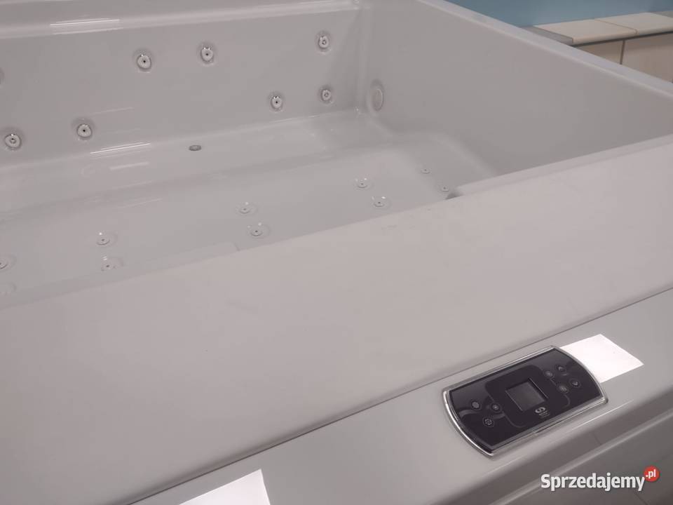 Sprzedam wannę SPA YUI