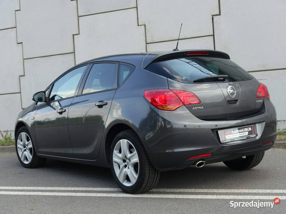 Opel Astra 14 140Podgrzfotele i światła przeciwmgielne Lublin