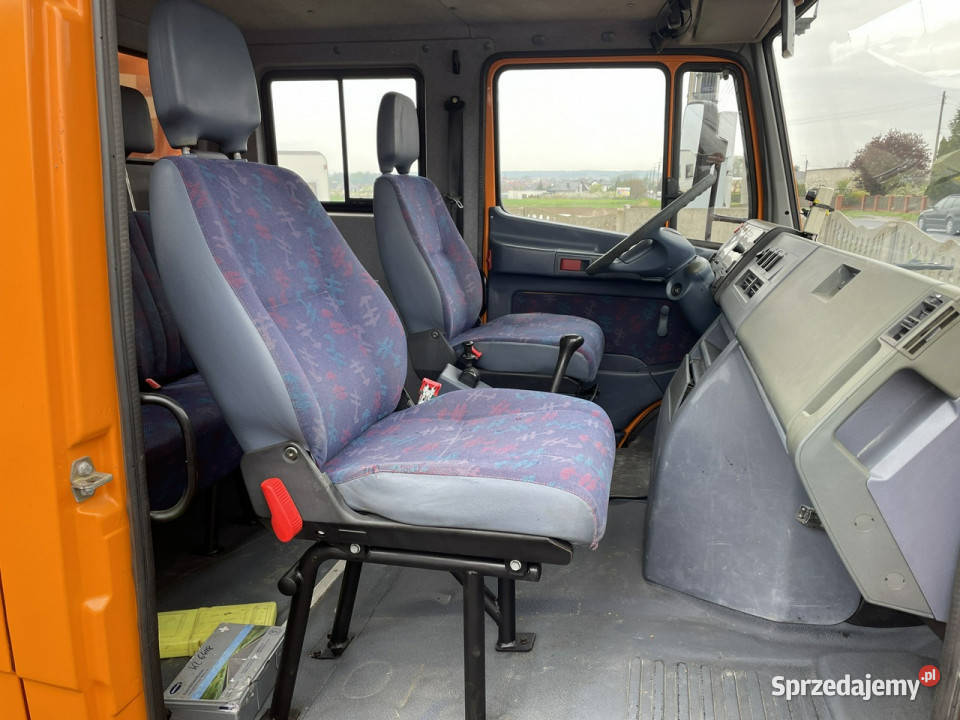 Mercedes inny Vario 614 Brygadówka skrzynia Rok produkcji 2004 Syców