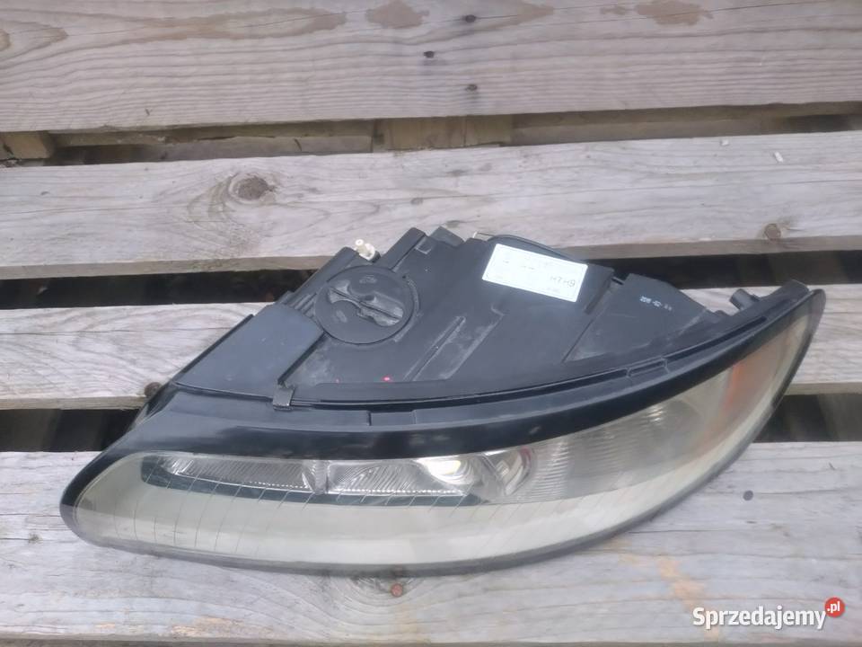 Volvo lampa przód osobowe wielkopolskie Poznań
