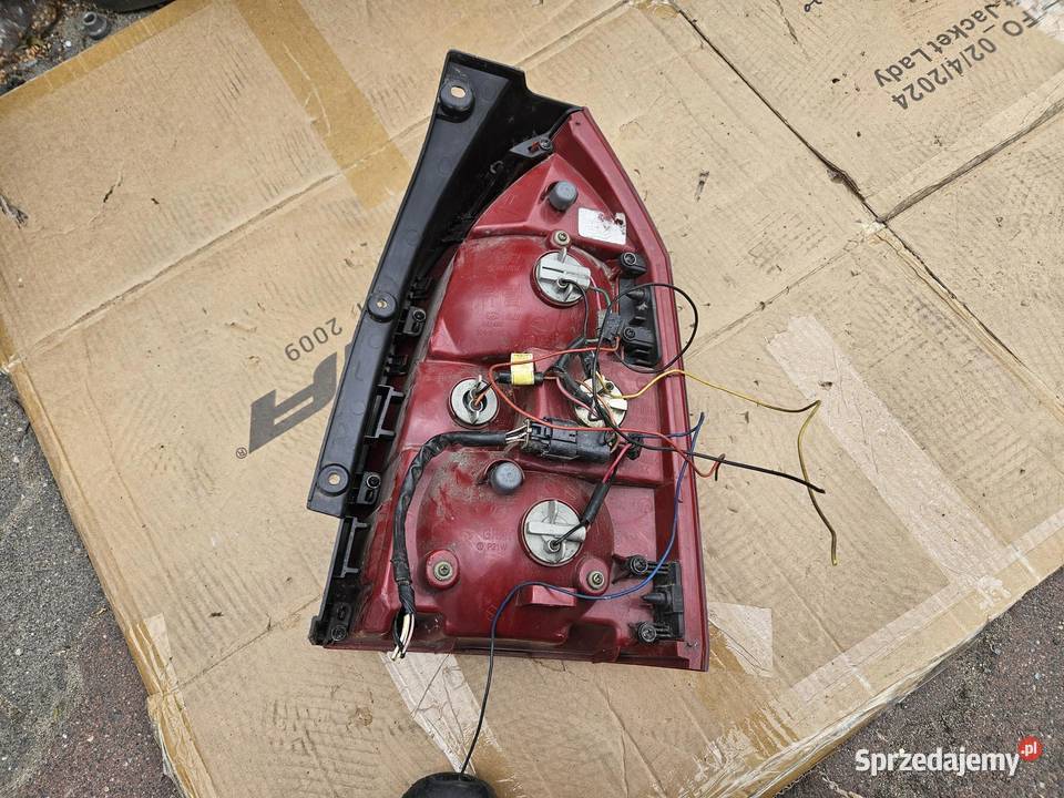 LAMPA LEWA TYLNA TYŁ HYUNDAI TUCSON I 924012E0 osobowe wielkopolskie sprzedam