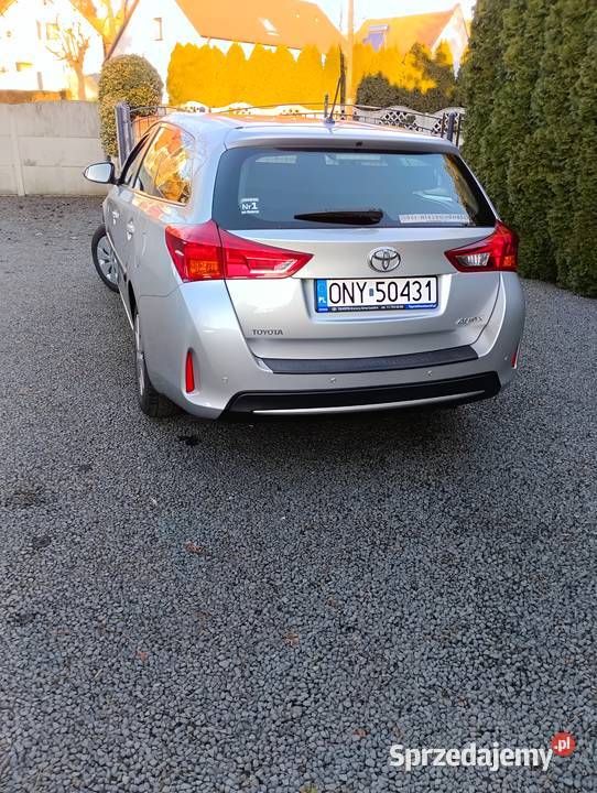 Tpyota Auris TS bęzyna 16 kombi 132 przebieg 167 manualna opolskie Nysa