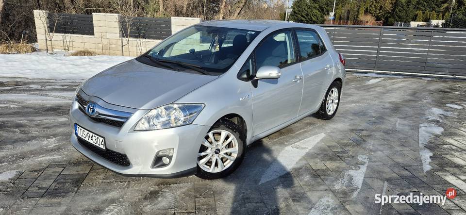 Toyota auris hybryda 18 zadbana 1 właściciel tempomat Ostrowiec Świętokrzyski