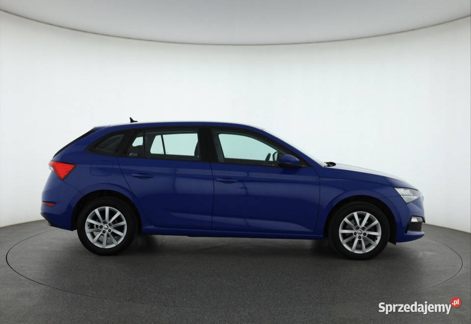 Skoda Scala 10 TSI światła do jazdy dziennej