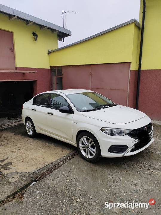 Fiat tipo 1.4 LPG, doinwestowany . Godny polecenia.