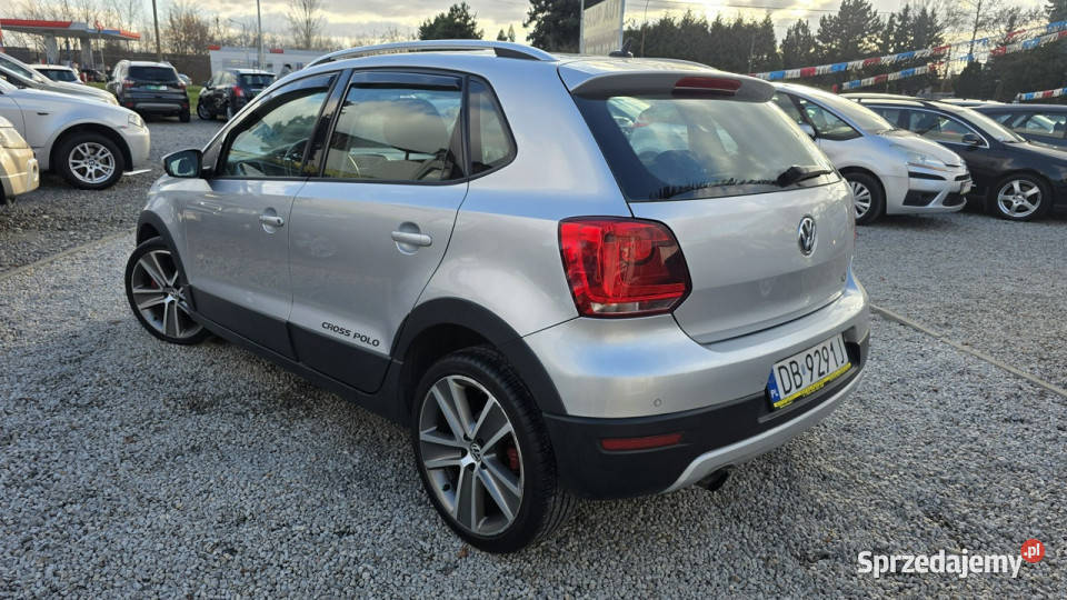 Volkswagen Polo Cross Śliczny Polo Cross 16105 wielofunkcyjna kierownica Świdnica sprzedam