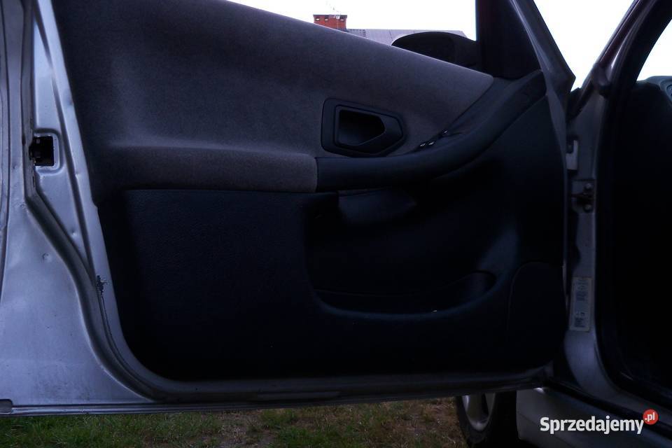 Peugeot 306 HDI 20 90 2000r bt listopad 2022 światła przeciwmgielne Gózd