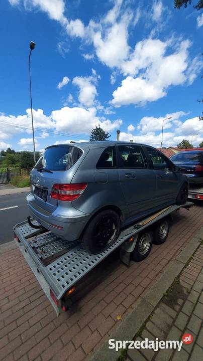 Auto laweta transport aut Jelenia Góra