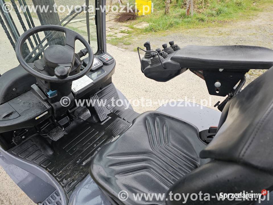 Wózek widłowy TOYOTA 8FGF15 wolny skok 8FG15 Wadowice sprzedam