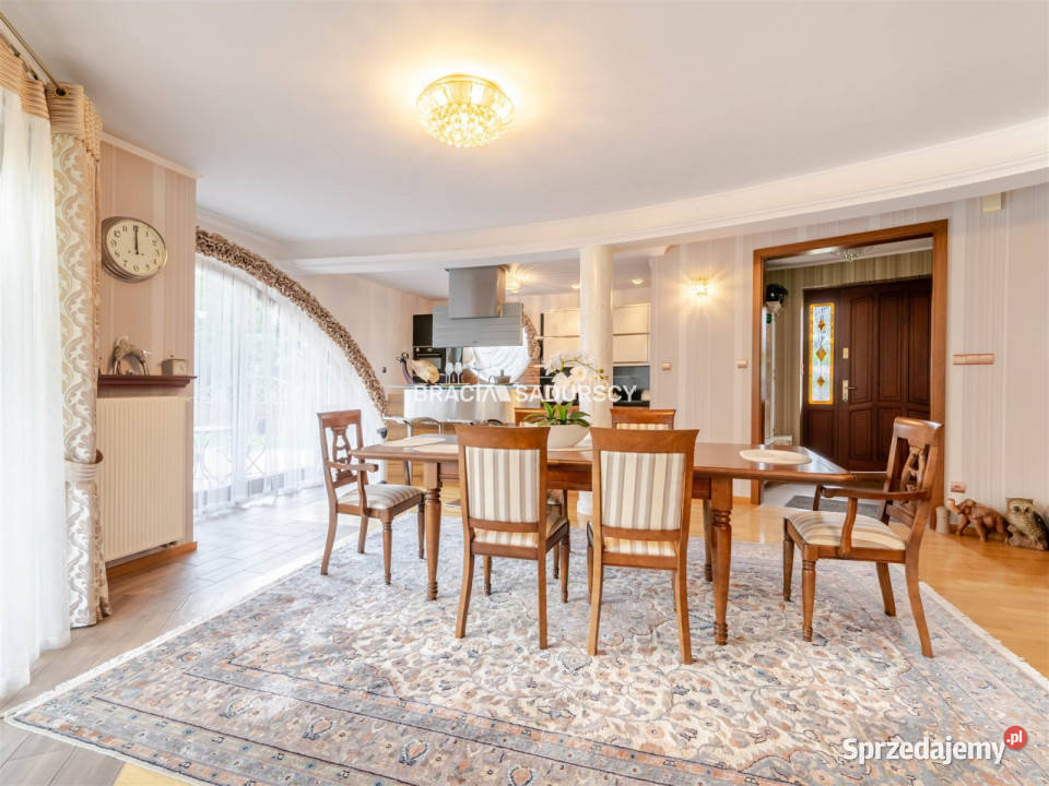 sprzedaży domu wolnostojącego 200m2 Myślenice asfalt