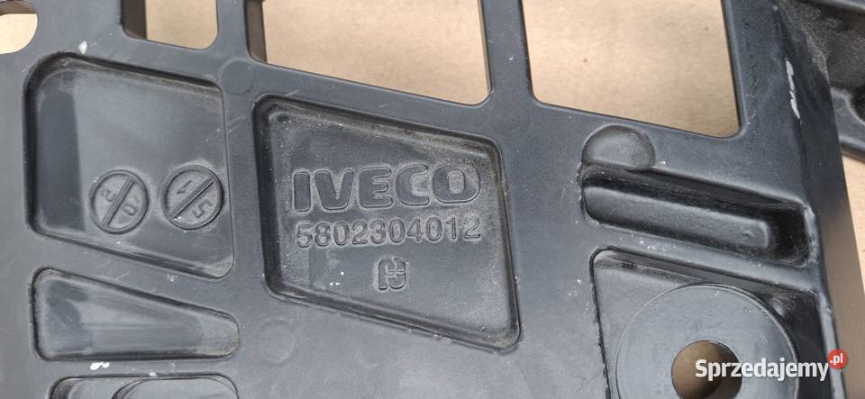 IVECO SWAY STELAŻ WZMOCNIENIE GRILLA ATRAPY Bieleń