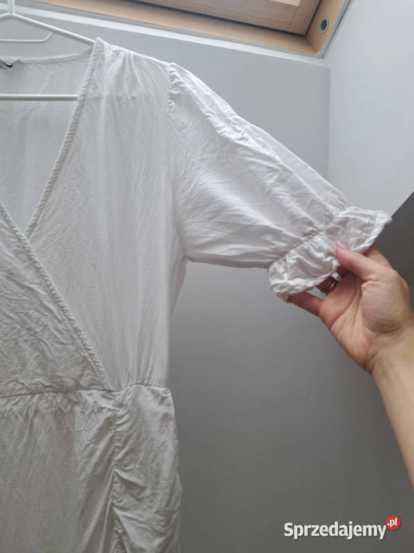 Biała sukienka z falbaną NLY Trend rozmiar 38 biały Trąbki Wielkie