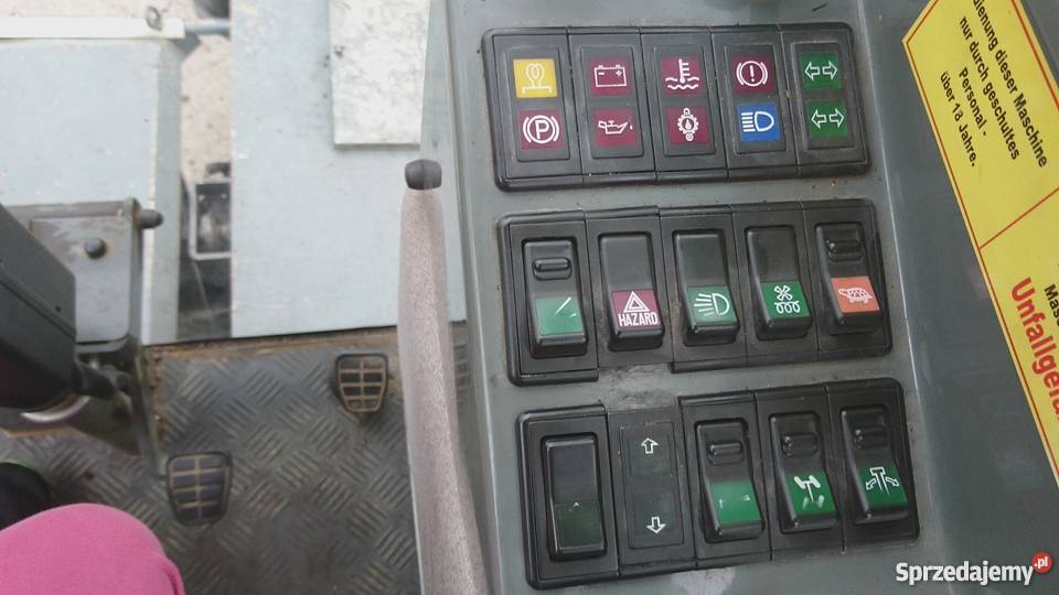 KOPARKA CMENTARNA HANSA APZ 531 Gostyń