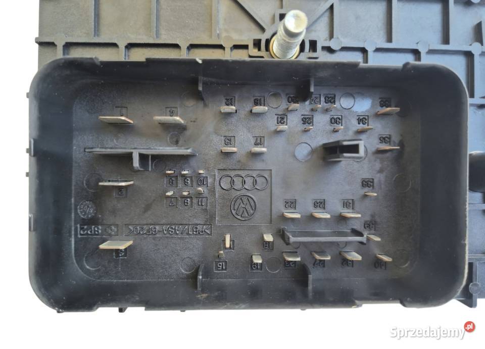 SKRZYNKA BEZPIECZNIKÓW VW PASSAT B6 3C0937125 Działoszyce