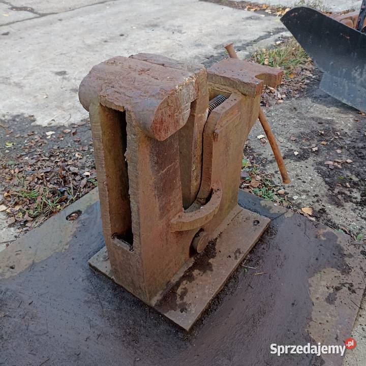 Stare duże imadło 245