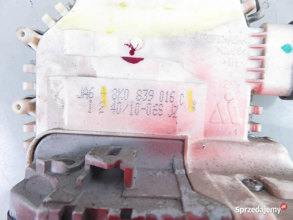ZAMEK PRAWY TYLNY AUDI Q5 8K0839016C osobowe