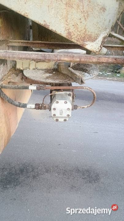 Rozsiewacz wapna nawozu Fortschritt d 0 35 nie Chlewice