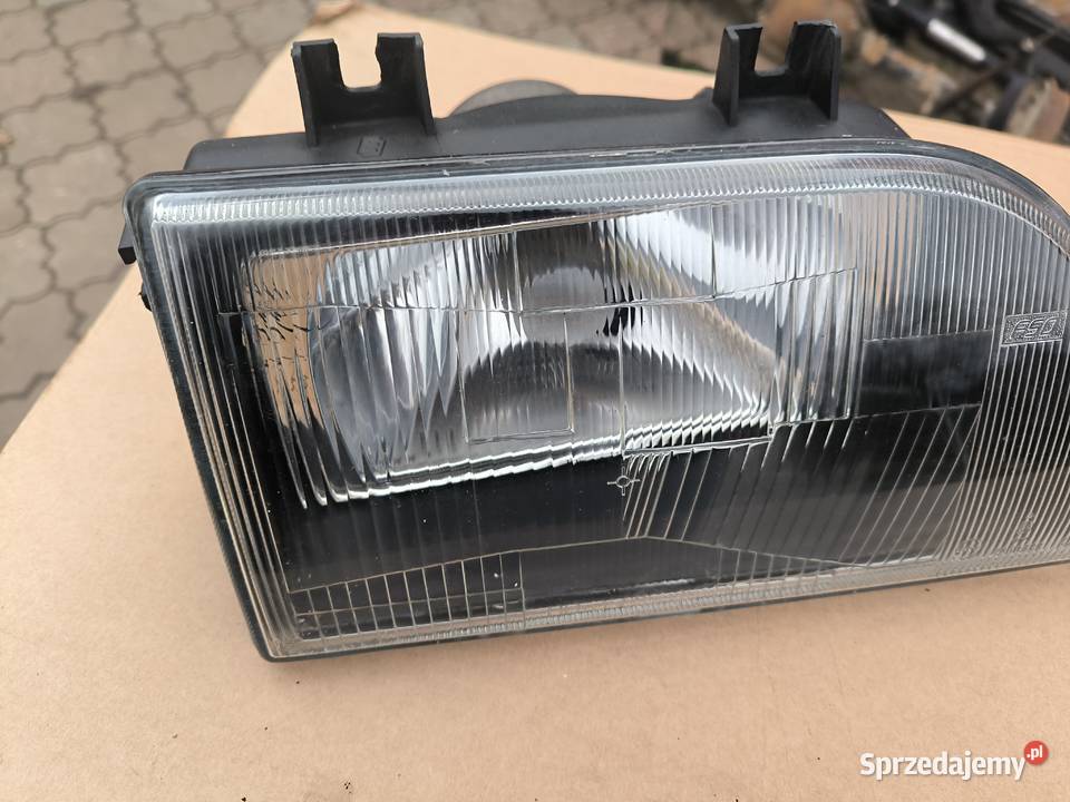 Polonez Caro lampy przednie osobowe podkarpackie Stalowa Wola sprzedam