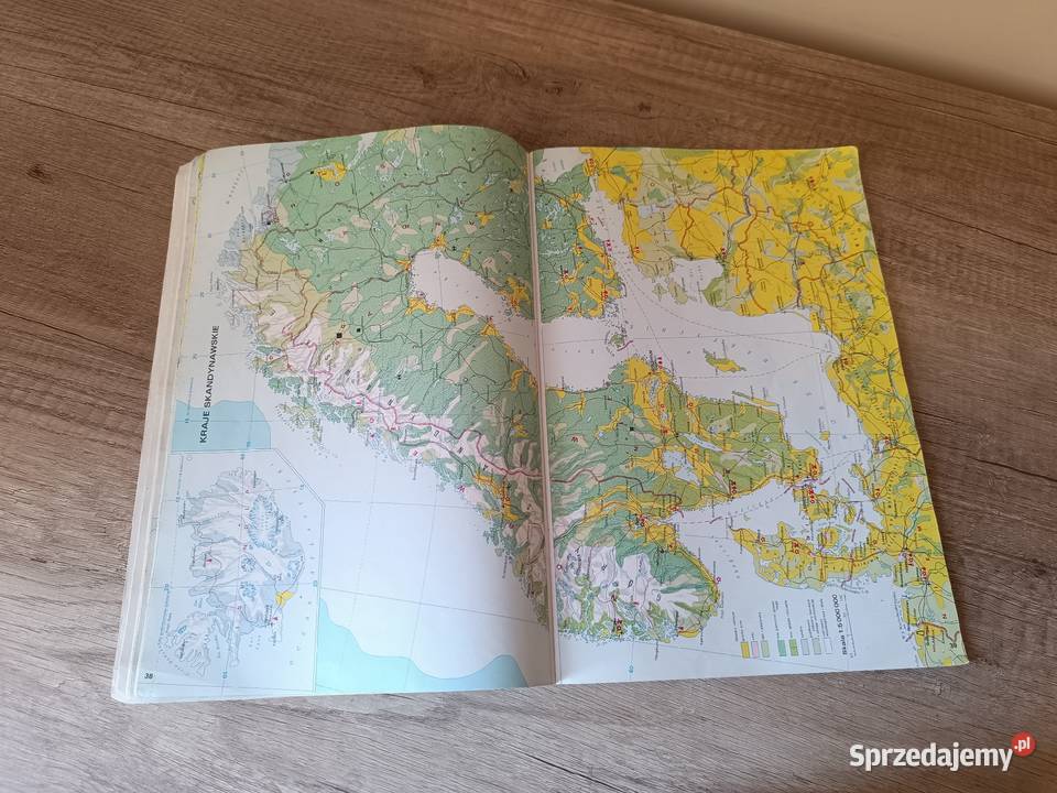 Uniwersalny szkolny atlas geograficzne PPWK Rzeszów sprzedam