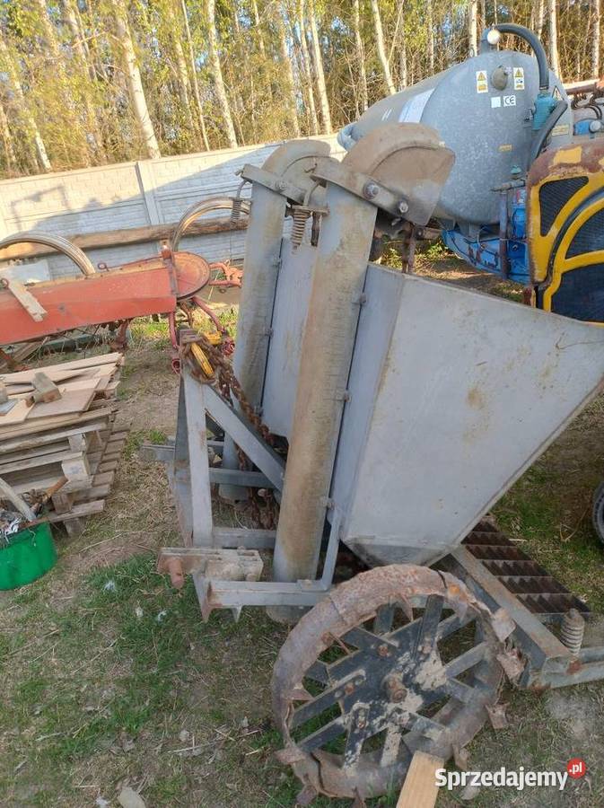 Sadzarka polska kubełkowa 2 sztuki sprzedam