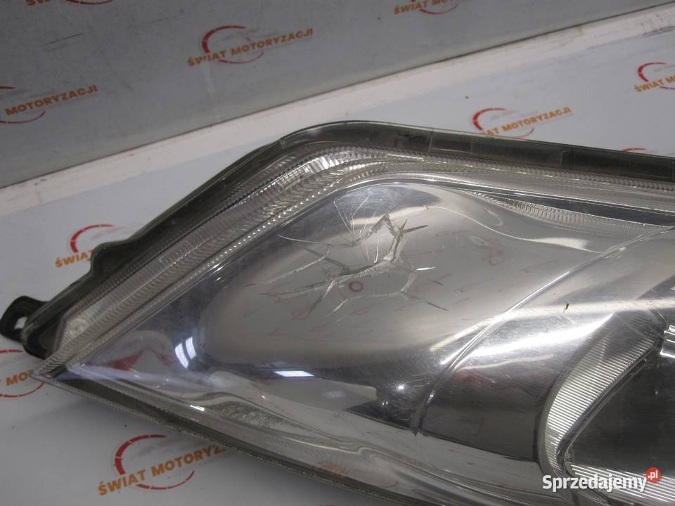 NISSAN JUKE I F15 14r lampa prawa przód ANGLIK