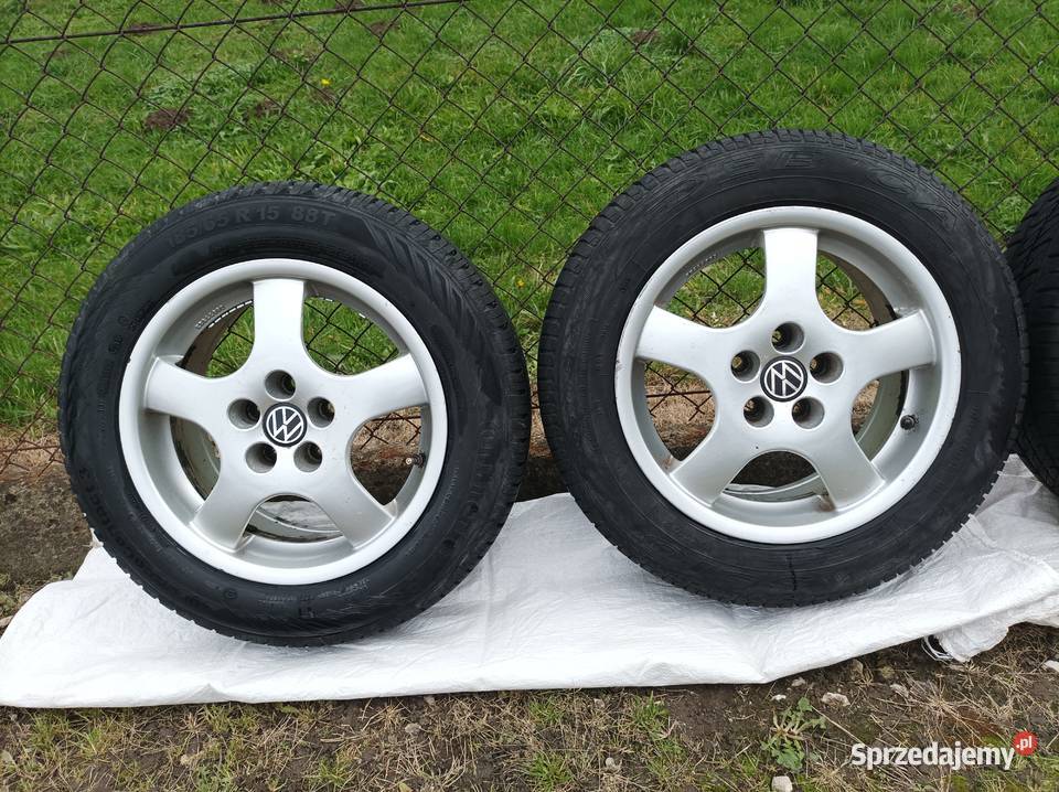 Komplet kół letnich do Volkswagena Polo 5x100 Zaczernie sprzedam