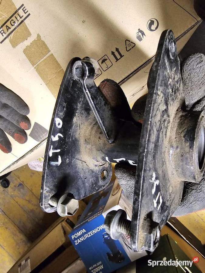 Suzuki LT 50 Piasta mocowanie wahacz wahacza osi Jelenia Góra