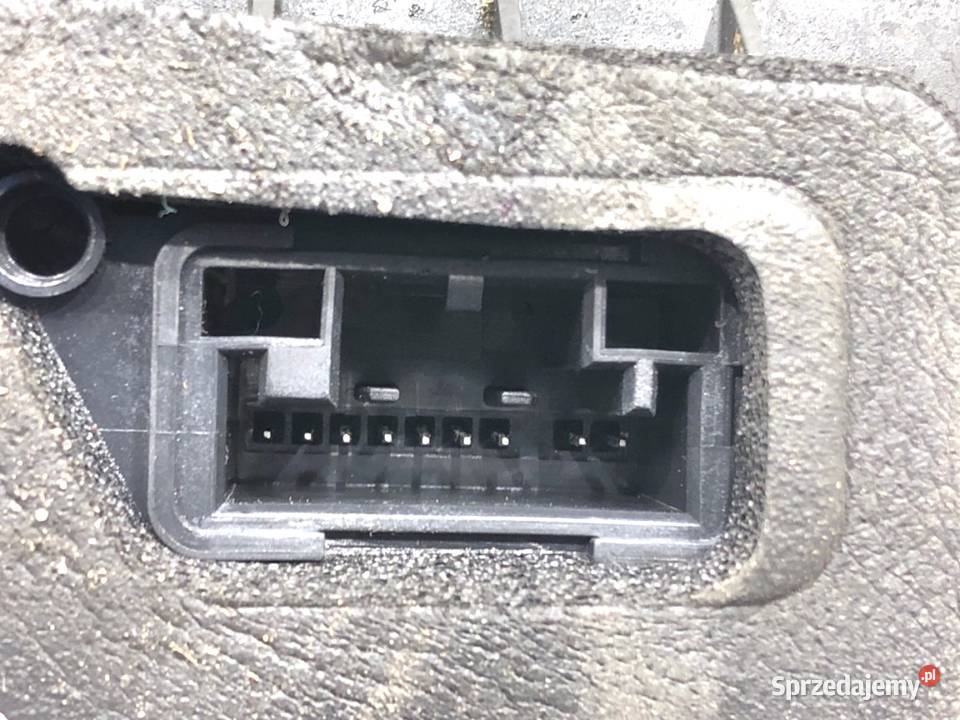 ZAMEK DRZWI LEWY PRZÓD AUDI A6 C8 Kombi