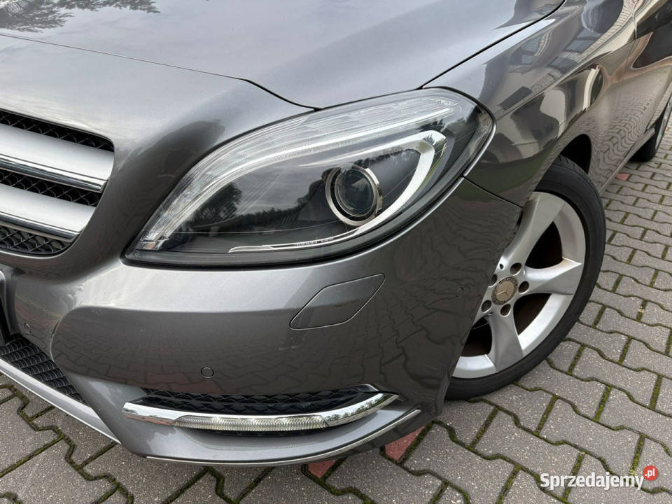 Mercedes B 180 16 benzyna 122 Automat Xenony VAT marża