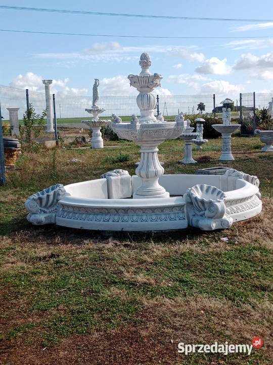 Figury betonowe Biały beton Piękne wykonanie Lubanie