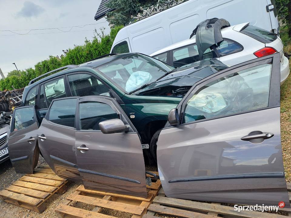 Kia Venga drzwi klapa zderzak kod lakieru NSW i