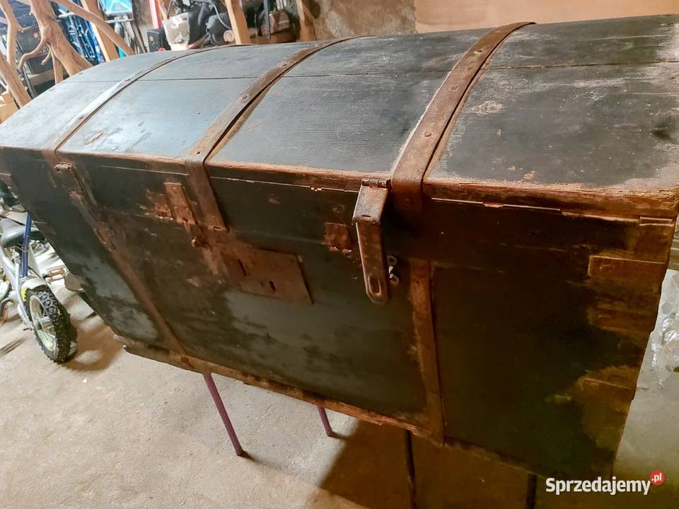 Ogromna drewniana skrzynia posagowa wielkopolskie Mosina