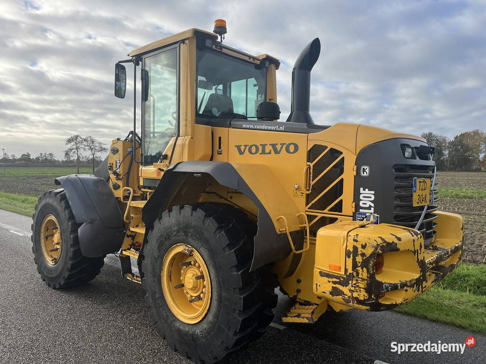 Ladowarka kolowa VOLVO L 90 F Kabina Warszawa sprzedam