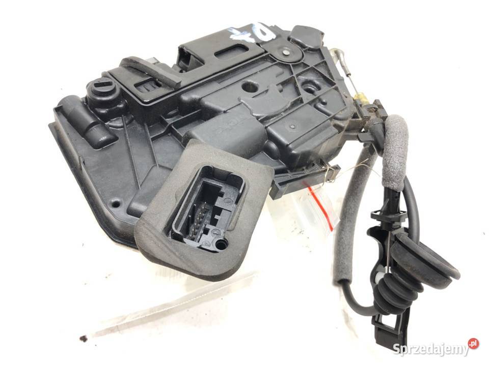 ZAMEK DRZWI PRAWY TYŁ VW GOLF VII Hatchback sprzedam