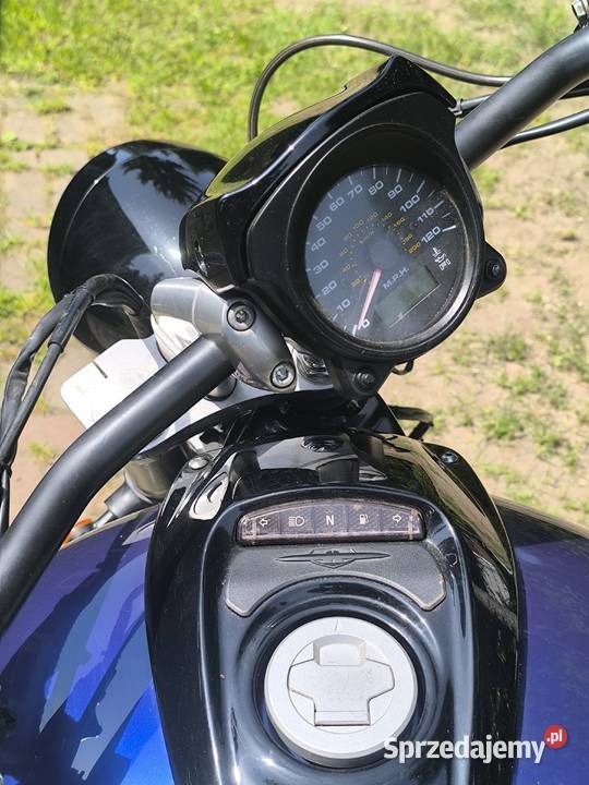 Suzuki Intruder VZ800