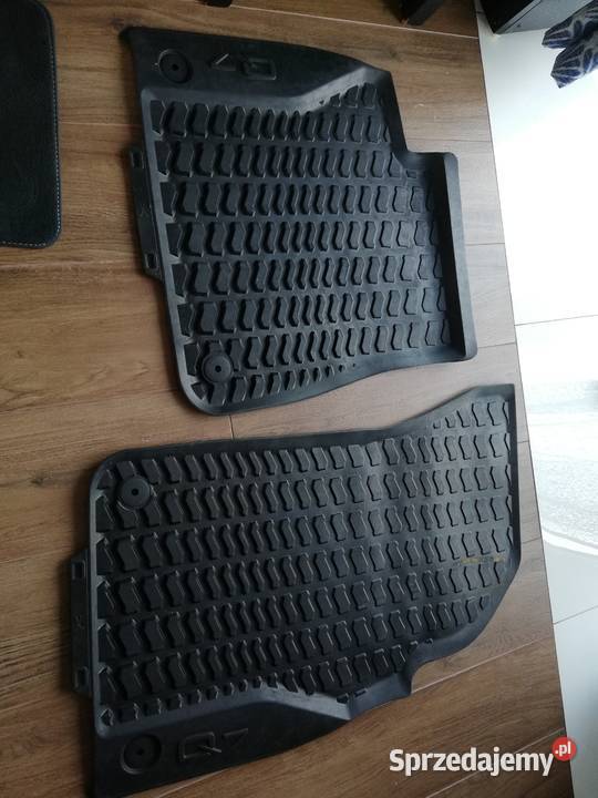 Zestaw dywaników gumowych i welurowych Audi Q7