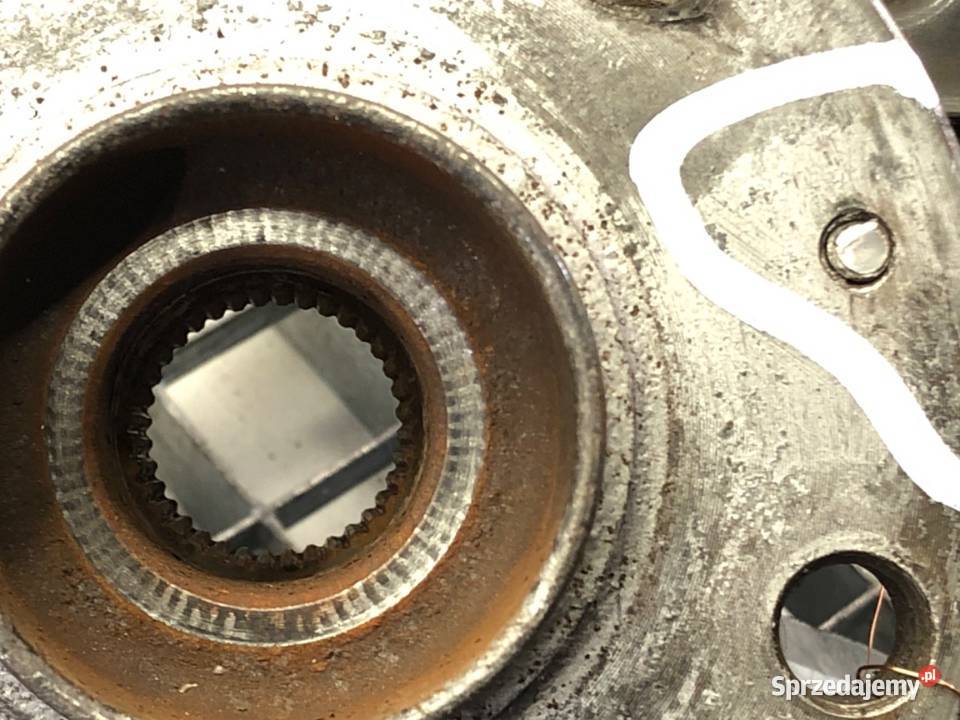 ZWROTNICA PRAWY PRZÓD SKODA OCTAVIA III 16 105 sprzedam