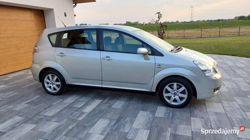 Toyota Corolla Verso 16 VVTi 110 zadbana 7 osób sprowadzony Niedomice sprzedam
