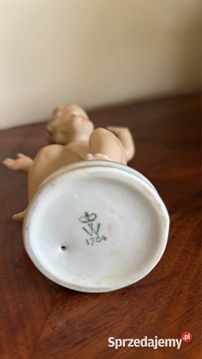 Figurka Putto grający piłką Wallendorf Gdańsk