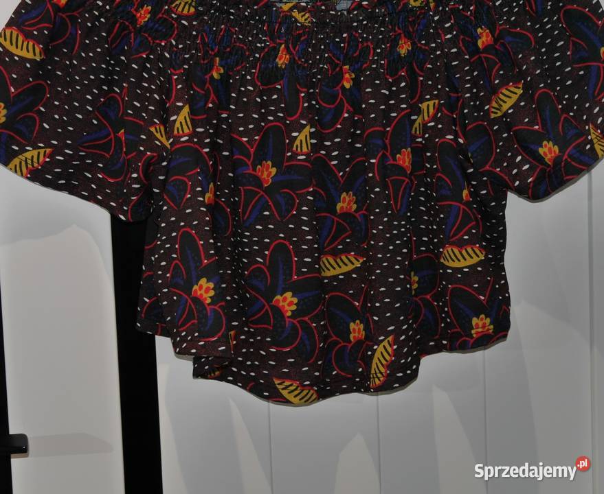 PullBear bluzeczka odsłaniająca ramiona 36 S Wrocław